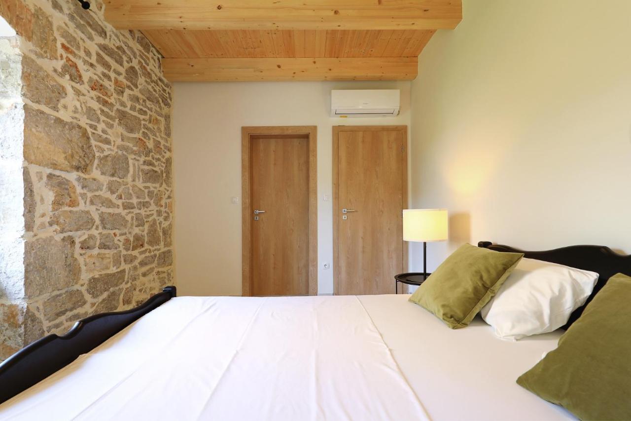 Villa Mira With A Heated Pool And A Sea View Bozava Ngoại thất bức ảnh