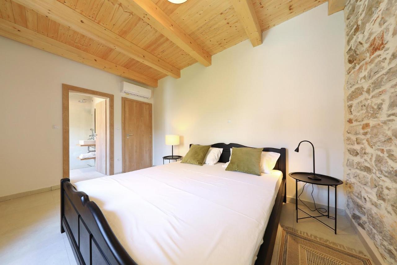 Villa Mira With A Heated Pool And A Sea View Bozava Ngoại thất bức ảnh