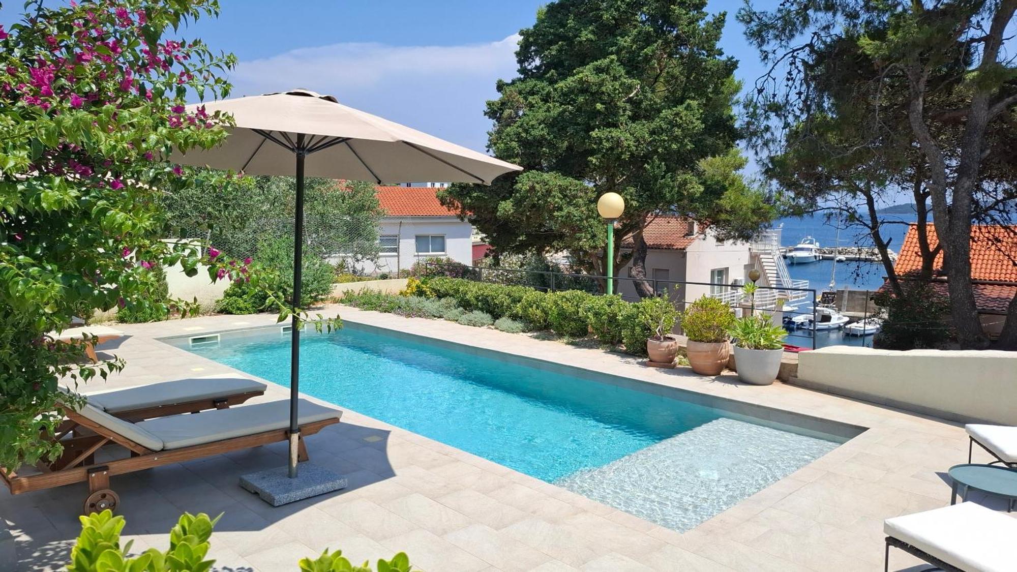 Villa Mira With A Heated Pool And A Sea View Bozava Ngoại thất bức ảnh